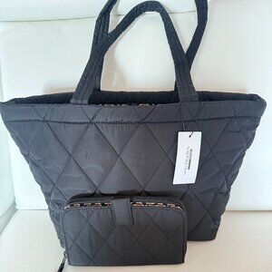 NWT VERA BRADLEY SMALL EAST WEST TOTE AND WALLET BLACK